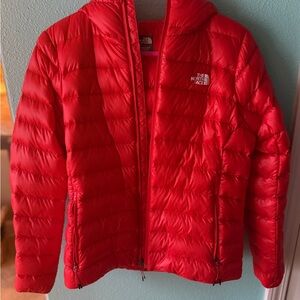 The North Face Scarlet Insulated Jacket 800 hooded SZ M NWOT